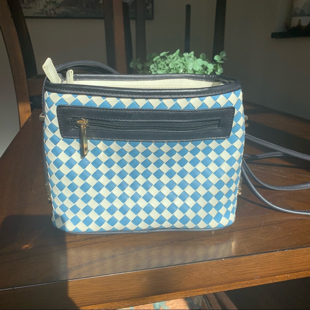 Samoe Style Woven Hand Bag